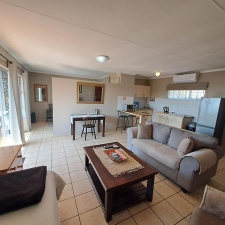 Beachfront Cabanas Amanzimtoti Exterior photo