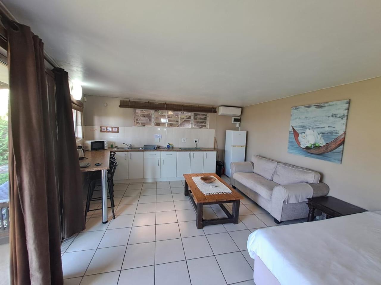 Beachfront Cabanas Amanzimtoti Exterior photo