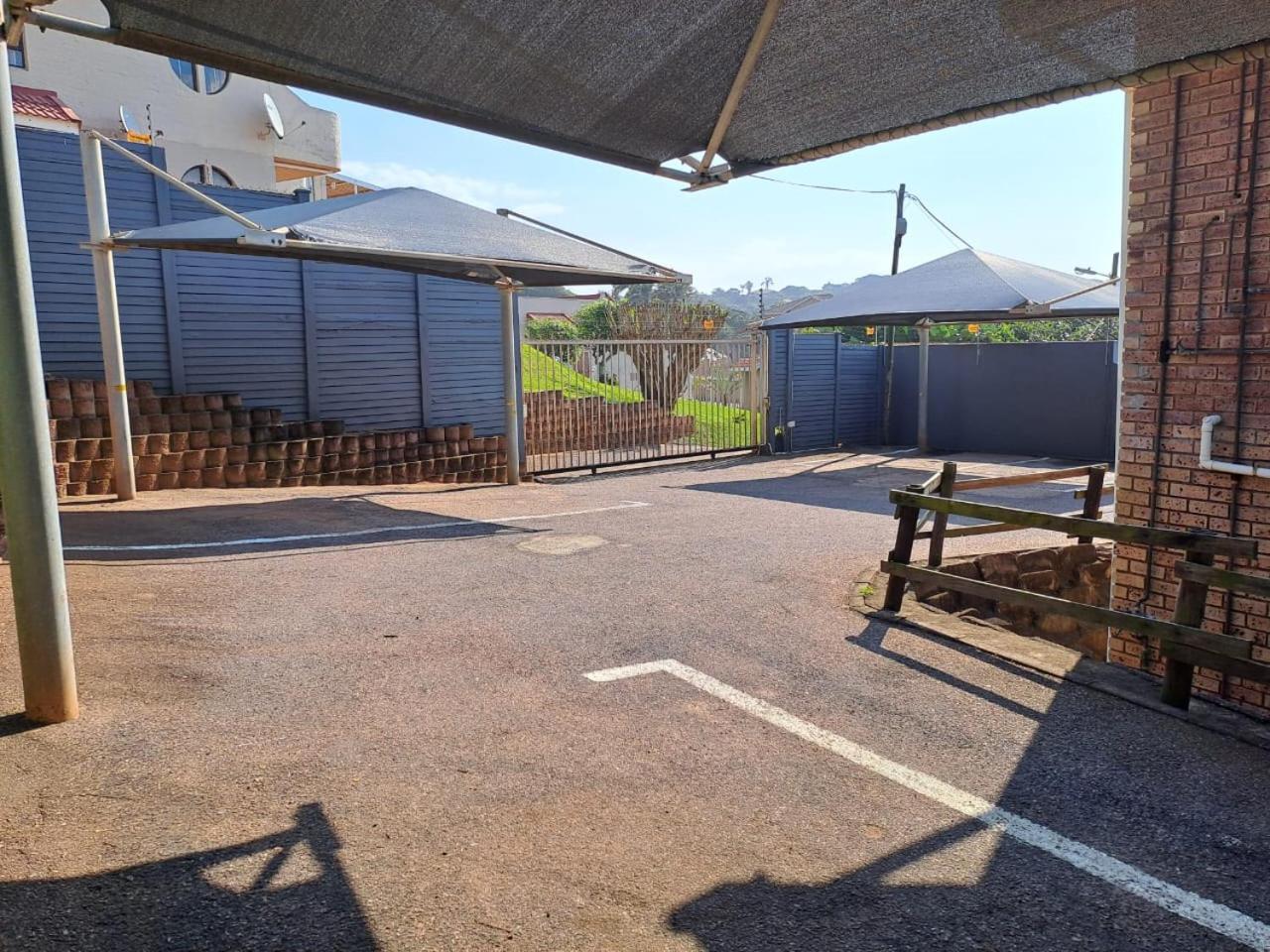 Beachfront Cabanas Amanzimtoti Exterior photo